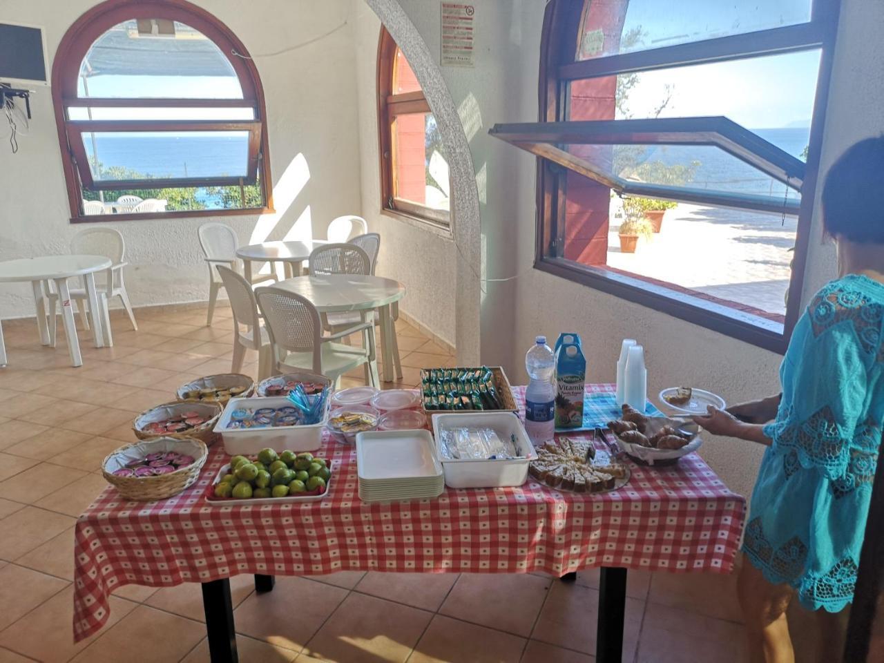 Camping B&B Gioiosa ジョイオーザ・マレーア エクステリア 写真